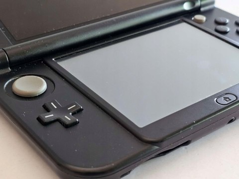 KONSOLA NEW NINTENDO 3DS XL SOLGALEO & LUNALA + RYSIK + KARTA PAMIĘCI KONSOLA NEW NINTENDO 3DS XL SOLGALEO & LUNALA + RYSIK + KARTA PAMIĘCI