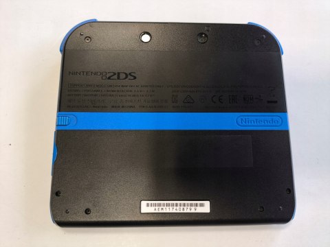 KONSOLA NINTENDO 2DS + KARTA PAMIĘCI + ŁAD + GRA MARIO KART 7 KONSOLA NINTENDO 2DS + KARTA PAMIĘCI + ŁAD + GRA MARIO KART 7