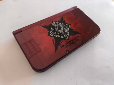 NEW NINTENDO 3DS XL MONSTER HUNTER LIMITED + GRA + PUDEŁKO NEW NINTENDO 3DS XL MONSTER HUNTER LIMITED + GRA + PUDEŁKO