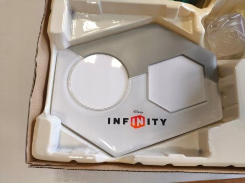 DISNEY INFINITY STARTER PACK [3DS] GRA + FIGURKI + PORTAL