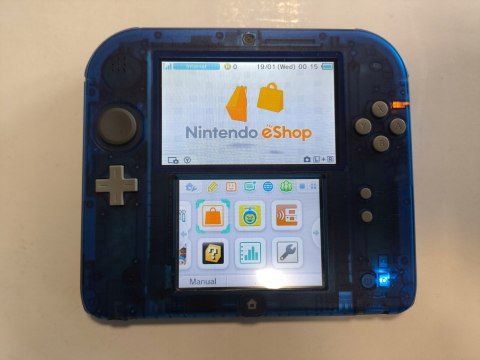 KONSOLA NINTENDO 2DS TRANSPARENTNA NIEBIESKA + RYSIK + ŁADOWARKA + KARTA KONSOLA NINTENDO 2DS TRANSPARENTNA NIEBIESKA + RYSIK + ŁADOWARKA + KARTA