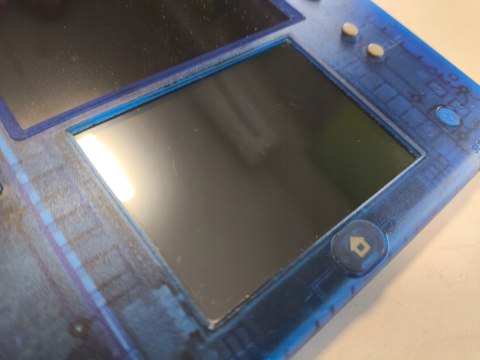 KONSOLA NINTENDO 2DS TRANSPARENTNA NIEBIESKA + RYSIK + ŁADOWARKA + KARTA KONSOLA NINTENDO 2DS TRANSPARENTNA NIEBIESKA + RYSIK + ŁADOWARKA + KARTA