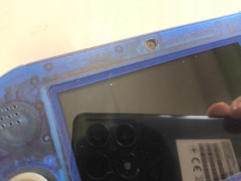 KONSOLA NINTENDO 2DS TRANSPARENTNA NIEBIESKA + RYSIK + ŁADOWARKA + KARTA KONSOLA NINTENDO 2DS TRANSPARENTNA NIEBIESKA + RYSIK + ŁADOWARKA + KARTA