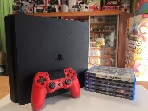 KONSOLA PLAYSTATION 4 SLIM 500GB 2116A + PAD + 5 GIER ! KONSOLA PLAYSTATION 4 SLIM 500GB 2116A + PAD + 5 GIER !