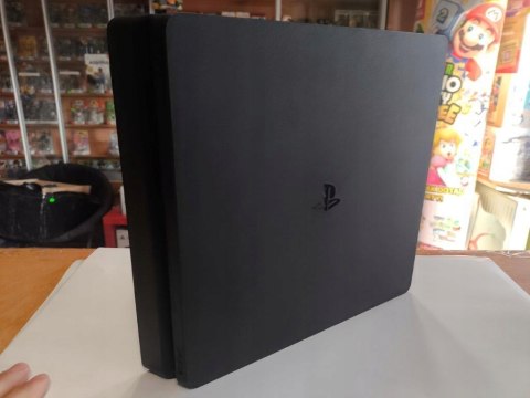 KONSOLA PLAYSTATION 4 SLIM 500GB 2116A + PAD + 5 GIER ! KONSOLA PLAYSTATION 4 SLIM 500GB 2116A + PAD + 5 GIER !