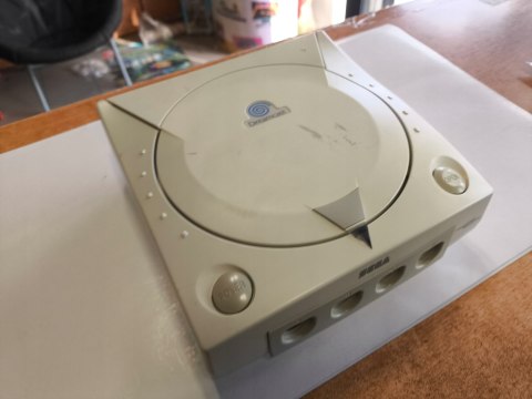 KONSOLA SEGA DREAMCAST + ORYGINALNY PAD + OKABLOWANIE KONSOLA SEGA DREAMCAST + ORYGINALNY PAD + OKABLOWANIE