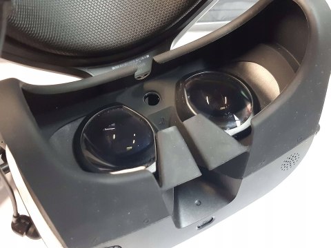 GOGLE PLAYSTATION VR V2 PS4 + KAMERA V2 + 2x MOVE + GRA GOGLE PLAYSTATION VR V2 PS4 + KAMERA V2 + 2x MOVE + GRA
