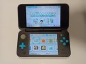 KONSOLA NEW NINTENDO 2DS XL NIEBIESKO-CZARNA + ŁAD + RYSIK + PUDEŁKO