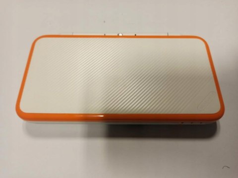 KONSOLA NEW NINTENDO 2DS XL POMARAŃCZOWO-BIAŁA + ŁAD + ETUI KONSOLA NEW NINTENDO 2DS XL POMARAŃCZOWO-BIAŁA + ŁAD + ETUI