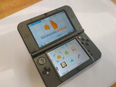 KONSOLA NEW NINTENDO 3DS XL CZARNA - GÓRNY EKRAN IPS + ŁADOWARKA + PUDEŁKO KONSOLA NEW NINTENDO 3DS XL CZARNA - GÓRNY EKRAN IPS + ŁADOWARKA + PUDEŁKO