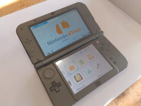 KONSOLA NEW NINTENDO 3DS XL CZARNA - GÓRNY EKRAN IPS + ŁADOWARKA KONSOLA NEW NINTENDO 3DS XL CZARNA - GÓRNY EKRAN IPS + ŁADOWARKA