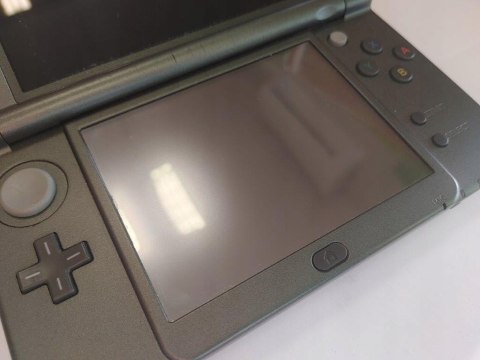 KONSOLA NEW NINTENDO 3DS XL CZARNA - GÓRNY EKRAN IPS + ŁADOWARKA KONSOLA NEW NINTENDO 3DS XL CZARNA - GÓRNY EKRAN IPS + ŁADOWARKA