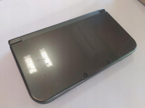 KONSOLA NEW NINTENDO 3DS XL CZARNA - GÓRNY EKRAN IPS + ŁADOWARKA KONSOLA NEW NINTENDO 3DS XL CZARNA - GÓRNY EKRAN IPS + ŁADOWARKA