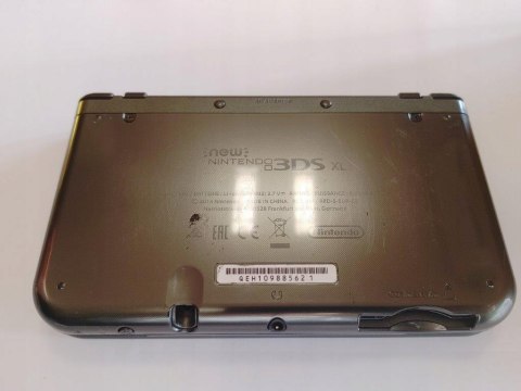 KONSOLA NEW NINTENDO 3DS XL CZARNA - GÓRNY EKRAN IPS + ŁADOWARKA KONSOLA NEW NINTENDO 3DS XL CZARNA - GÓRNY EKRAN IPS + ŁADOWARKA