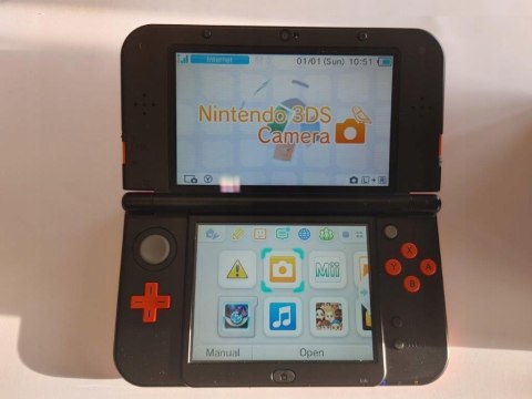 KONSOLA NEW NINTENDO 3DS XL POMARAŃCZOWO-CZARNA + GRA POKEMON MOON + ŁAD KONSOLA NEW NINTENDO 3DS XL POMARAŃCZOWO-CZARNA + GRA POKEMON MOON + ŁAD