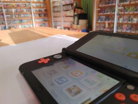 KONSOLA NEW NINTENDO 3DS XL POMARAŃCZOWO-CZARNA + GRA POKEMON MOON + ŁAD KONSOLA NEW NINTENDO 3DS XL POMARAŃCZOWO-CZARNA + GRA POKEMON MOON + ŁAD