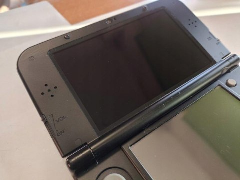 KONSOLA NEW NINTENDO 3DS XL SOLGALEO & LUNALA IPS + RYSIK + PUDEŁKO + ŁAD KONSOLA NEW NINTENDO 3DS XL SOLGALEO & LUNALA IPS + RYSIK + PUDEŁKO + ŁAD