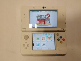 KONSOLA NEW NINTENDO 3DS + ŁADOWARKA + RYSIK + ETUI + GRA
