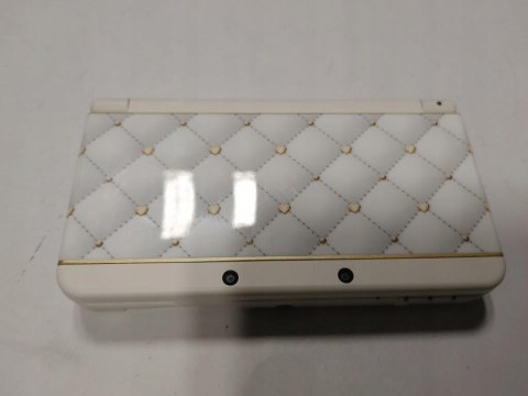 KONSOLA NEW NINTENDO 3DS + ŁADOWARKA + RYSIK + ETUI + GRA KONSOLA NEW NINTENDO 3DS + ŁADOWARKA + RYSIK + ETUI + GRA