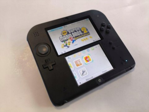 KONSOLA NINTENDO 2DS + KARTA PAMIĘCI + ŁAD + ETUI + NEW SUPER MARIO BROS 2 KONSOLA NINTENDO 2DS + KARTA PAMIĘCI + ŁAD + ETUI + NEW SUPER MARIO BROS 2