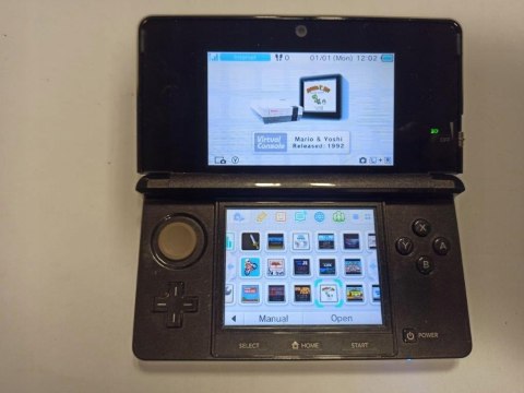 KONSOLA NINTENDO 3DS CZARNA + PUDEŁKO + DOCK + ŁAD + INSTRUKCJE + 22 GRY !! KONSOLA NINTENDO 3DS CZARNA + PUDEŁKO + DOCK + ŁAD + INSTRUKCJE + 22 GRY !!