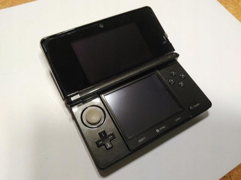 KONSOLA NINTENDO 3DS CZARNA + RYSIK + ŁAD + DOCK + PUD SOFT 2.2.0 KONSOLA NINTENDO 3DS CZARNA + RYSIK + ŁAD + DOCK + PUD SOFT 2.2.0