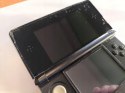KONSOLA NINTENDO 3DS CZARNA + RYSIK + ŁADOWARKA + NEW SUPER MARIO BROS 2