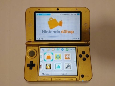 KONSOLA NINTENDO 3DS XL A LINK BETWEEN WORLDS LIMITED EDITION KONSOLA NINTENDO 3DS XL A LINK BETWEEN WORLDS LIMITED EDITION