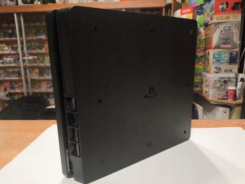 KONSOLA PLAYSTATION 4 SLIM 2TB !! 2016A + PAD + PUDEŁKO KONSOLA PLAYSTATION 4 SLIM 2TB !! 2016A + PAD + PUDEŁKO
