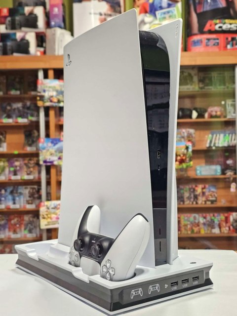 KONSOLA SONY PLAYSTATION 5 825GB Z NAPĘDEM BLU-RAY + PAD + STAND ŁADUJĄCY KONSOLA SONY PLAYSTATION 5 825GB Z NAPĘDEM BLU-RAY + PAD + STAND ŁADUJĄCY