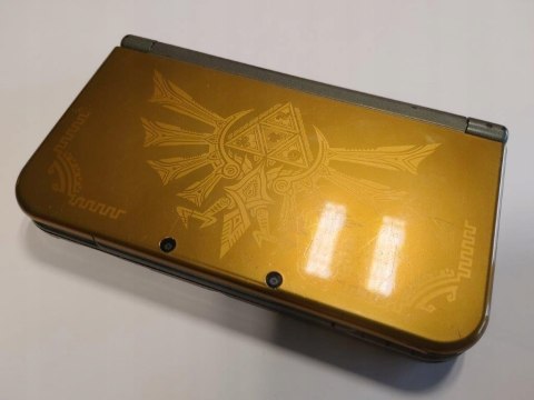 NEW NINTENDO 3DS XL ZELDA HYRULE EDITION + RYSIK + ŁADOWARKA NEW NINTENDO 3DS XL ZELDA HYRULE EDITION + RYSIK + ŁADOWARKA