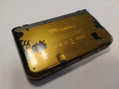 NEW NINTENDO 3DS XL ZELDA HYRULE EDITION + RYSIK + ŁADOWARKA NEW NINTENDO 3DS XL ZELDA HYRULE EDITION + RYSIK + ŁADOWARKA