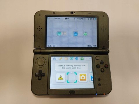 NEW NINTENDO 3DS XL ZELDA HYRULE EDITION + RYSIK + ŁADOWARKA NEW NINTENDO 3DS XL ZELDA HYRULE EDITION + RYSIK + ŁADOWARKA