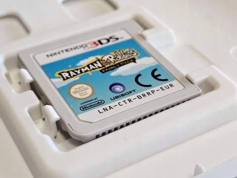 RAYMAN ORIGINS + RABBIDS FAMILY PACK [3DS]